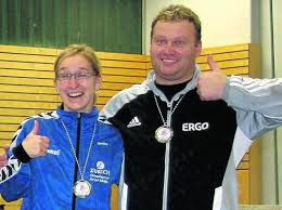 Das Geschwisterduo Anna und Christian Föckeler vom PSV Brilon siegte in der Mixedkonkurrenz beim 6. Frankenberger Badminton-Winterspeck-Weg-Turnier.