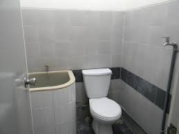 Minimalist Simple Bathroom - Atcome | Atcome
