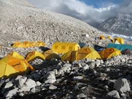 %name Cho Oyu troppe valanghe, rientra la spedizione con Aldo Leviti di Predazzo