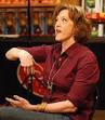 http://upload.wikimedia.org/wikipedia/commons/thumb/8/88/Joan_Cusack_June_2010_cropped.jpg/220px-Joan_Cusack_June_2010_cropped.jpg