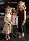 http://www1.pictures.zimbio.com/gi/Premiere%2BWarner%2BBros%2BInception%2BArrivals%2BMQvDOSLLLaJl.jpg