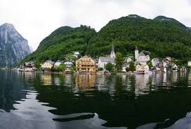 Chinese architects plan to rebuild the Upper Austrian town of Hallstatt in all topsy-turvy glory in far-away Guandong province. Monika Wenger, the ... - image