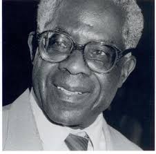 Il y a 100 ans naissait Aimé Césaire, poète, homme engagé, député durant 48 ans. Lorsqu&#39;il étudie au Lycée Louis-le-Grand en compagnie de Léopold Sédar ... - Cesaire