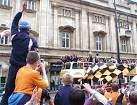 Hull City in the Premier League. Enthusiastic crowds greet the Hull City - via Daymix