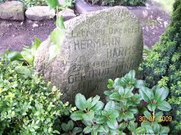 Grab von Gertrud Harms (geb. Weyrauch) (26.06.1901-), Friedhof Aurich-