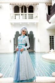 Gaun Pesta Muslim - Cara Memakai Jilbab