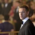 Image Owen (Devon Sawa) to give Picture