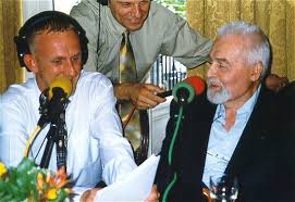 Albert West, Tom Mulder en Gerard Jolink. mulder2.jpg (58716 Byte). Bull Verwey wordt geinterviewd op Radio 10 Gold - mulder2