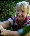 NATASHA MARTIN/ Fairfax NZ. GREEN THUMB: Pat Bartholomew loves being in the ... - 6764350