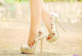 Résultat de recherche d'images pour "fashion girly shoes"