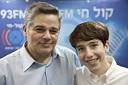 אבישי רוזן מרקיד את האולפן