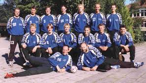Trainer Hergen Ohm (99), Marco Meyer (9), Frank Körner (5), Martin Ohm (14), Helge Vahlenkamp (7), Carsten Bohmbach (17), *** (4) sitzend: