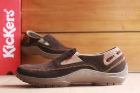 Sepatu Slip On Pria Kickers | Toko Sepatu Online