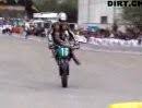 supermoto-stunt-show-in-bueron-schweiz-phil-haupt-1203188886.jpg