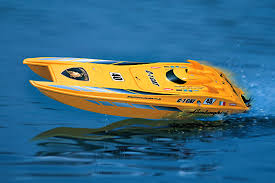  All The Various Types of  Boat Motors