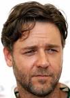 Parece a Russell Crowe