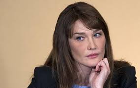 Carla Bruni hot