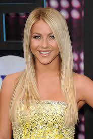 Julianne Hough up skirt