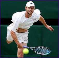 http://t2.gstatic.com/images?q=tbn:HkjGktdNv6SxMM:http://www.ruggedelegantliving.com/a/images/Andy.Roddick.Wimbledon.2004.jpg