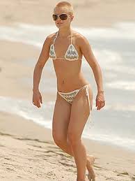 Mena Suvari