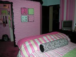 غرف نوم للمراهقات Teen-girls-room-pink-zebra