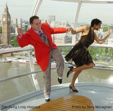 http://t2.gstatic.com/images?q=tbn:ML3yDEjdSwjAZM:http://www.modernjive.com/history/images/JLHCaz%26RussonLondonEye.jpg