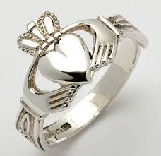 mens claddagh