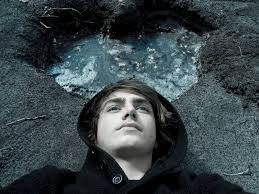 http://t2.gstatic.com/images?q=tbn:PuVGqlyN4PvFOM:http://fc06.deviantart.com/fs29/i/2008/098/7/5/Love_by_PARANOIA__7.jpg