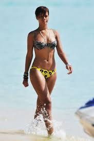 Selena Gomez Bikini Pictures