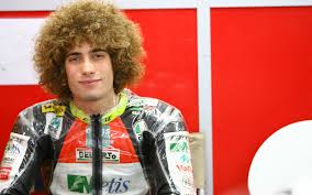 http://t2.gstatic.com/images?q=tbn:Qxl-D3cE19icyM:www.motorcyclenews.com/upload/220383/images/simoncelli-pits.jpg