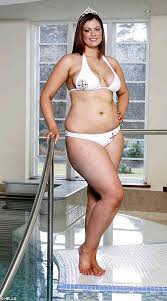 Hannah Montana - Miley Cyrus Bikini Pictures ...