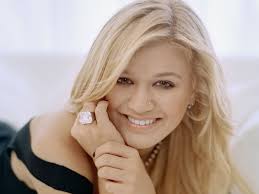 http://t2.gstatic.com/images?q=tbn:RwWiXAK73IU6ZM:http://ericnabor.files.wordpress.com/2009/06/kelly-clarkson-wallpapers-081.jpg