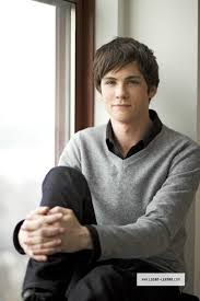 ..::Andrew Kingsley::.. Logan-lerman6