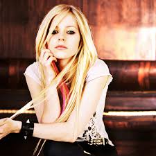 صور هانا مونتانا وافريل لافين قارنوا مين الاحلى منهم ... AvrilLavigne_CouldBeYourGirlfriend-731606