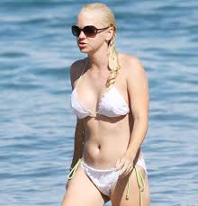 Anna Faris no clothes