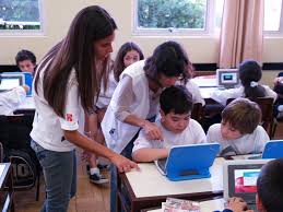 Boa escola só se faz com bons professores thumbnail