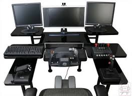 http://t2.gstatic.com/images?q=tbn:Zj569Onnvw1LIM:http://www.journaldugeek.com/files/2008/08/bureau_gamer.jpg