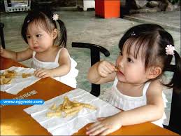 صور بنات كوريا %255Begynote.com%255Djapanese-twins000