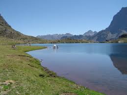 http://t2.gstatic.com/images?q=tbn:bMyi0RJiOwDmfM:http://www.carte-france.info/photos/images/maxi/les-lacs-d-ayous.jpg