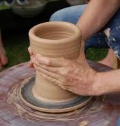 مهرجان المحبة  لكل بلد عربي مايميزه من تراث وعادات و تقاليد سوف نتعرف عليها مع طيف و موله 20080120122704_pottery2
