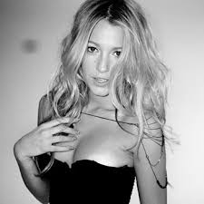 Blake Lively no clothes