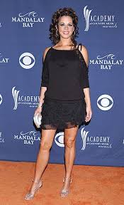 Sara Evans Biography