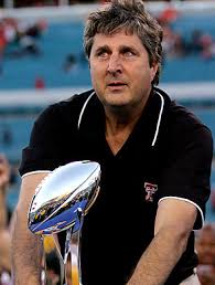 If Mike Leach locked a player