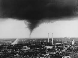 THE 1957 DALLAS TORNADO