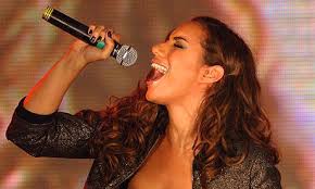 Leona Lewis up skirt