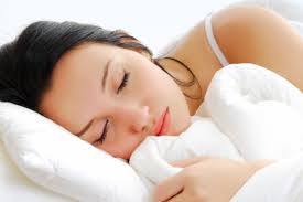 sleeping woman Intelegerea importantei somnului