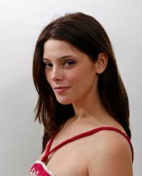 Ashley Greene fashion