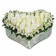 kalp i�erisine \x3cb\x3ebeyaz\x3c/b\x3e g�l image