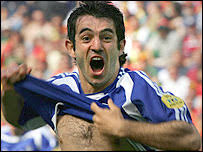 × × وش اسم اللاعب اللي بالصوره × × _40265739_karagounis203