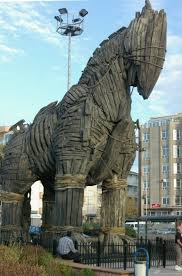 اسطورة حصان طروادة Trojan_horse_canakkale